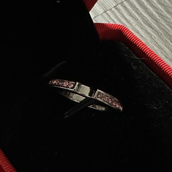 Silver‎ Toned & Pink Rhinestone Notched Stackable Ring Size 5.5 Estimated - Picture 2 of 6